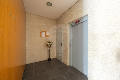 Apartamento T3 para Venda em Castanheira do Ribatejo e Cachoeiras