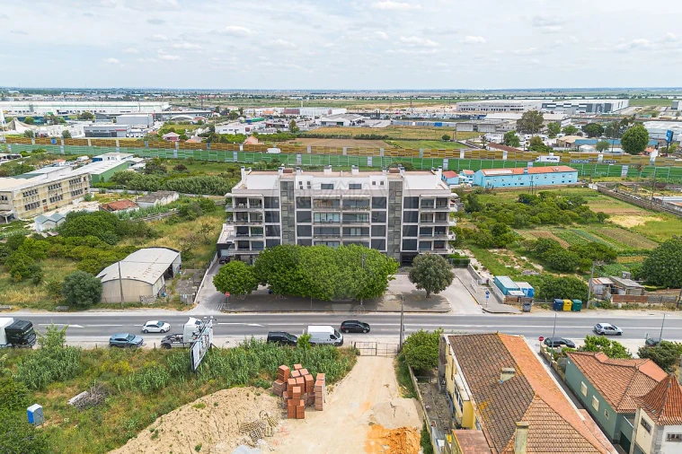 Apartamento T3 para Venda em Castanheira do Ribatejo e Cachoeiras Foto 25