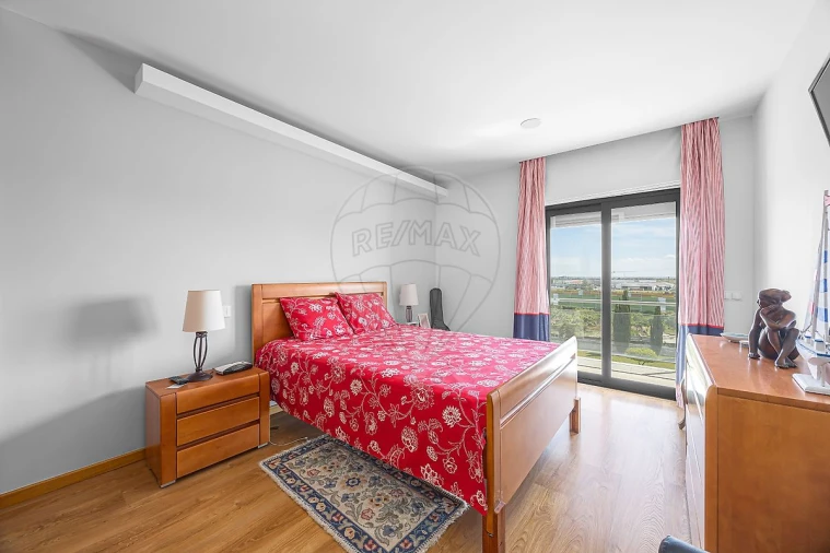 Apartamento T3 para Venda em Castanheira do Ribatejo e Cachoeiras Foto 9