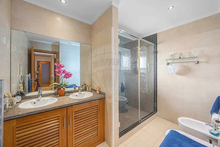 Apartamento T3 para Venda em Castanheira do Ribatejo e Cachoeiras Foto 5