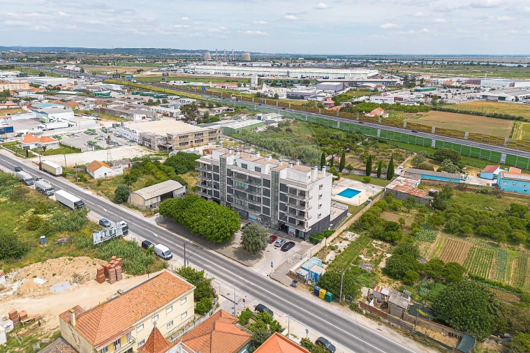 Apartamento T3 para Venda em Castanheira do Ribatejo e Cachoeiras Foto 23