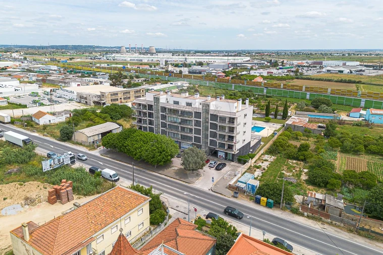 Apartamento T3 para Venda em Castanheira do Ribatejo e Cachoeiras Foto 24