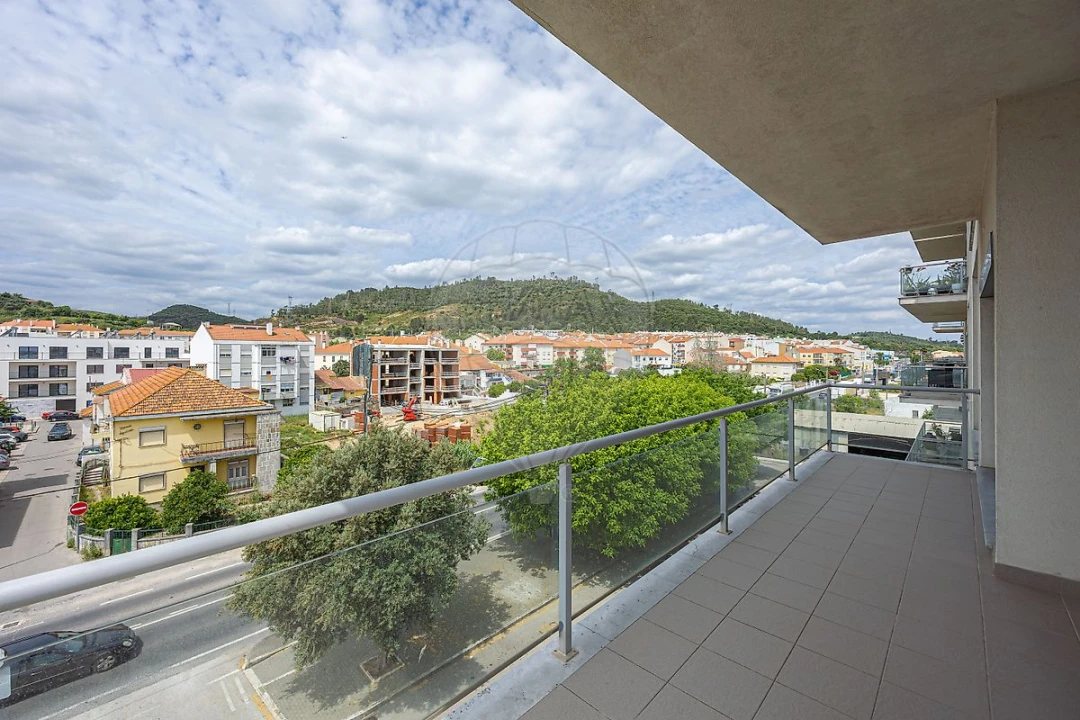 Apartamento T3 para Venda em Castanheira do Ribatejo e Cachoeiras Foto 15