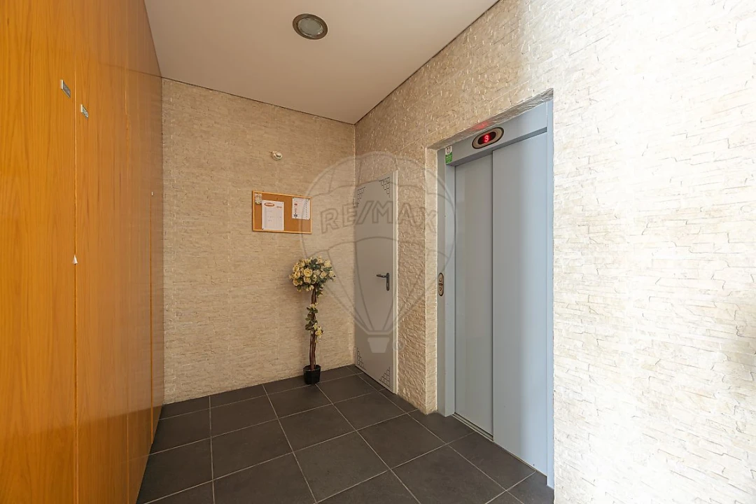 Apartamento T3 para Venda em Castanheira do Ribatejo e Cachoeiras Foto 18
