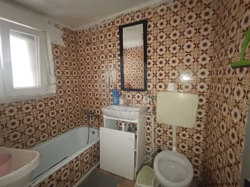 Moradia T12 para Venda em Pontinha e Famões