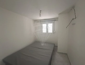 Moradia T12 para Venda em Pontinha e Famões
