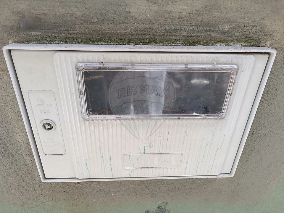 Moradia T12 para Venda em Pontinha e Famões Foto 20