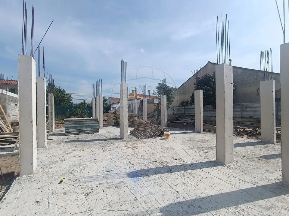 Moradia T4 para Venda em Azeitão (São Lourenço e São Simão) Foto 3