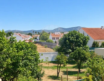 Moradia T4 para Venda em Azeitão (São Lourenço e São Simão)