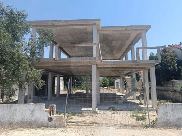 Moradia T4 para Venda em Azeitão (São Lourenço e São Simão)