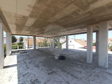 Moradia T4 para Venda em Azeitão (São Lourenço e São Simão)