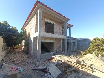 Moradia T4 para Venda em Azeitão (São Lourenço e São Simão)
