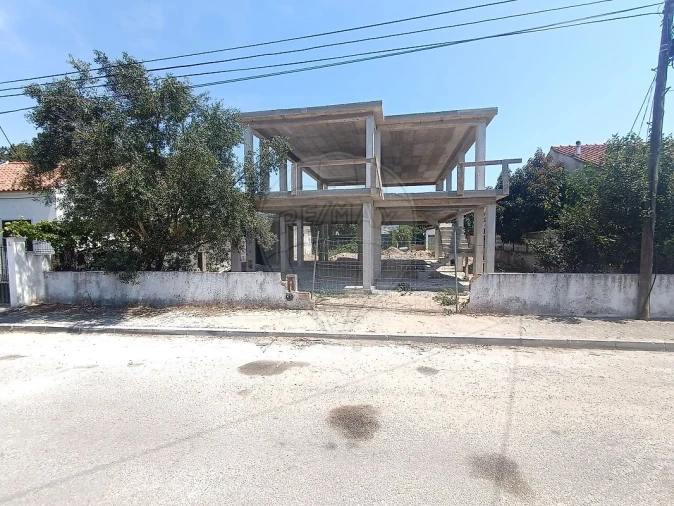 Moradia T4 para Venda em Azeitão (São Lourenço e São Simão) Foto 2