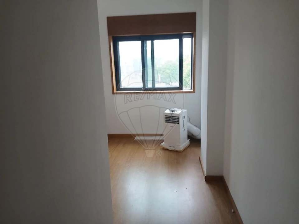 Apartamento T2 para Arrendamento em Santa Marinha e São Pedro da Afurada Foto 39