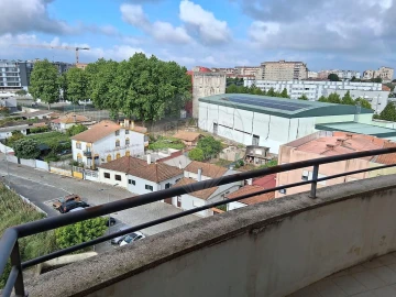 Apartamento T2 para Arrendamento em Santa Marinha e São Pedro da Afurada