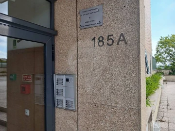 Apartamento T2 para Arrendamento em Santa Marinha e São Pedro da Afurada
