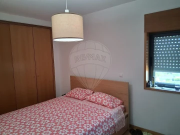 Apartamento T2 para Arrendamento em Santa Marinha e São Pedro da Afurada
