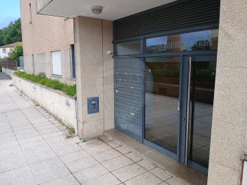 Apartamento T2 para Arrendamento em Santa Marinha e São Pedro da Afurada