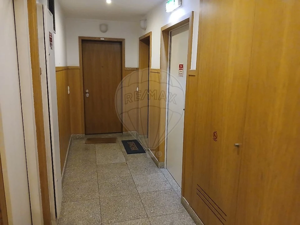 Apartamento T2 para Arrendamento em Santa Marinha e São Pedro da Afurada Foto 2