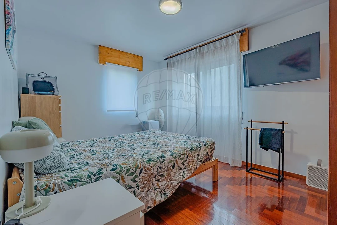 Apartamento T2 para Venda em Vilar de Andorinho Foto 20
