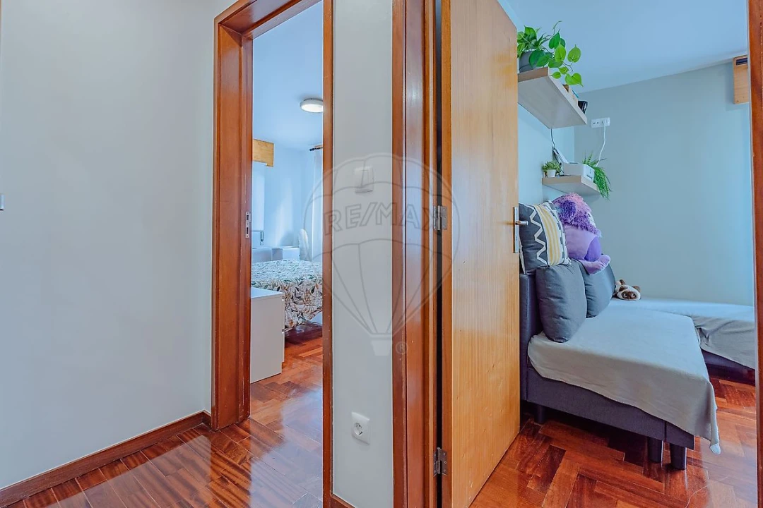 Apartamento T2 para Venda em Vilar de Andorinho Foto 12
