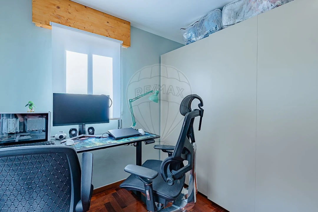 Apartamento T2 para Venda em Vilar de Andorinho Foto 18