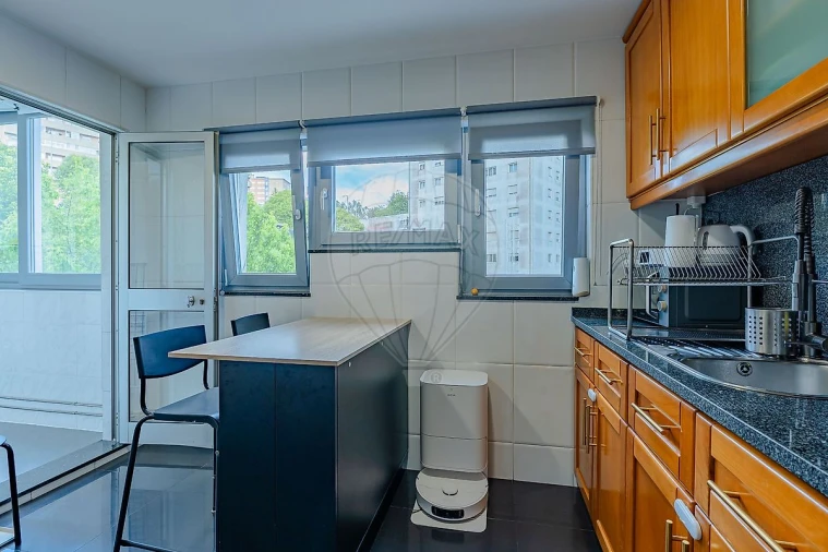 Apartamento T2 para Venda em Vilar de Andorinho Foto 14
