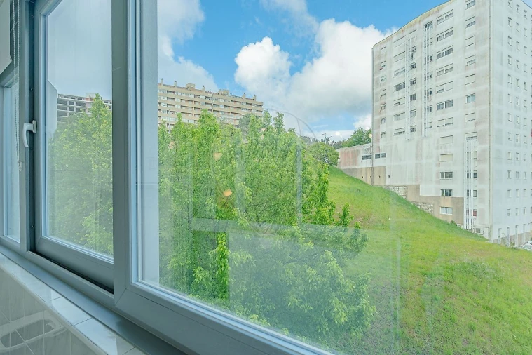 Apartamento T2 para Venda em Vilar de Andorinho Foto 11