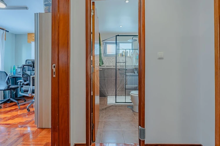 Apartamento T2 para Venda em Vilar de Andorinho Foto 22