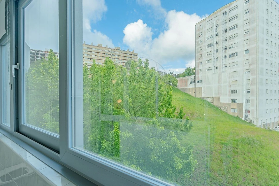 Apartamento T2 para Venda em Vilar de Andorinho Foto 11
