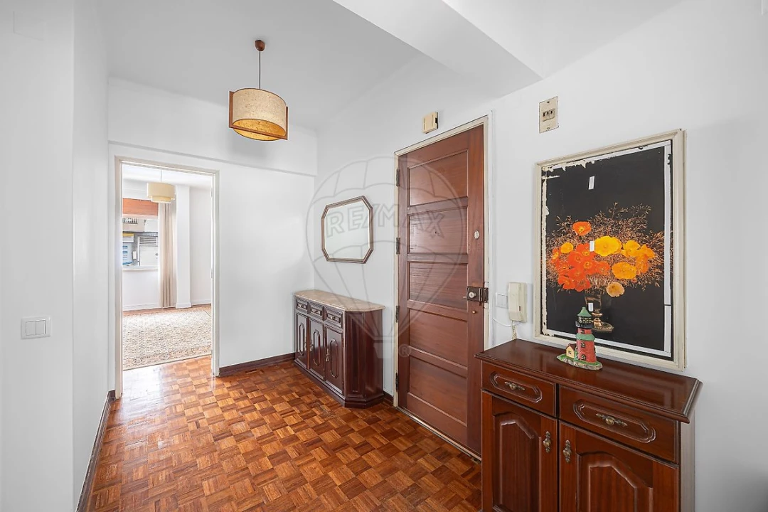 Apartamento T3 para Arrendamento em Santa Maria, São Pedro e Matacães Foto 3
