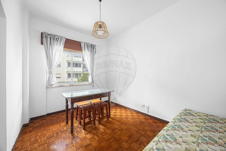 Apartamento T3 para Arrendamento em Santa Maria, São Pedro e Matacães Foto 9