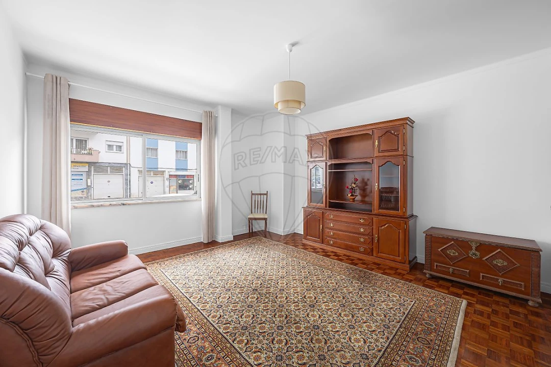 Apartamento T3 para Arrendamento em Santa Maria, São Pedro e Matacães Foto 4