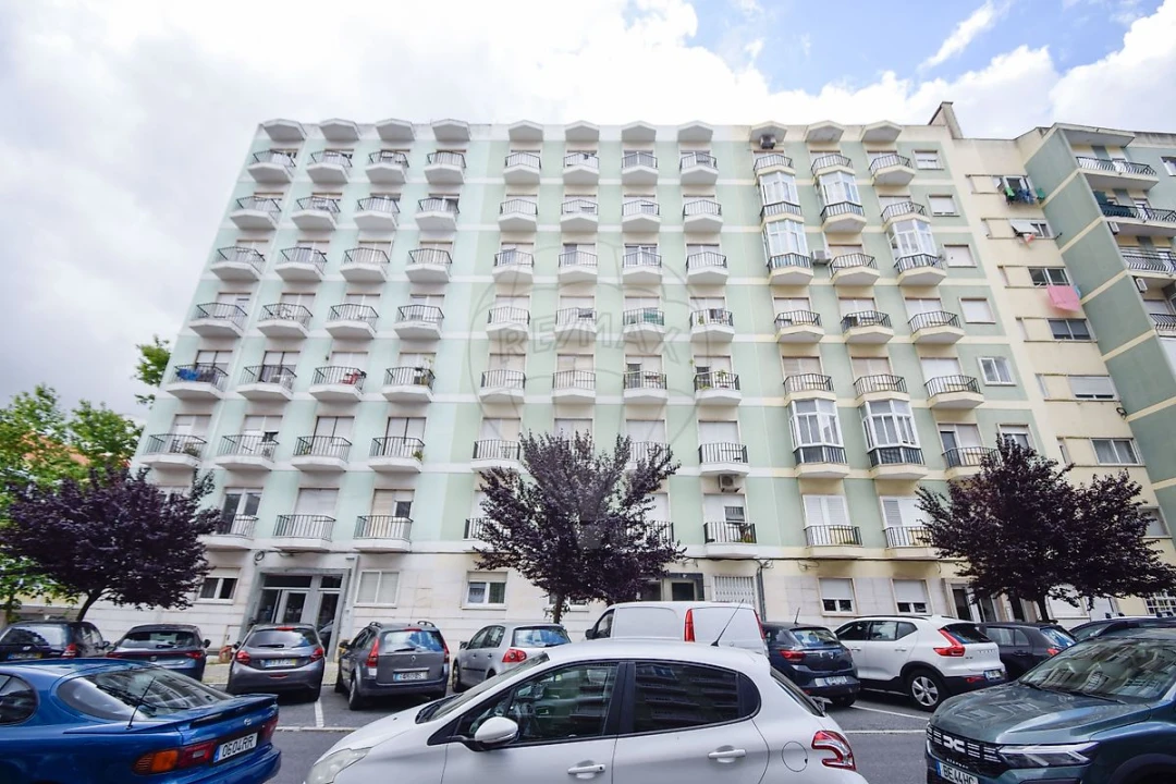 Apartamento T3 para Arrendamento em Benfica Foto 16