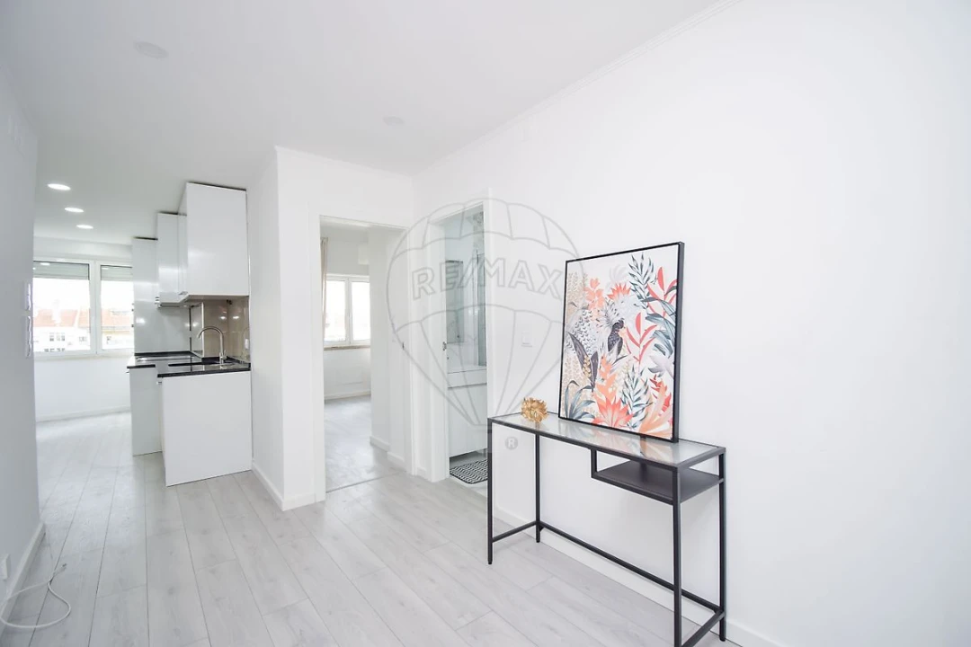Apartamento T3 para Arrendamento em Benfica Foto 8