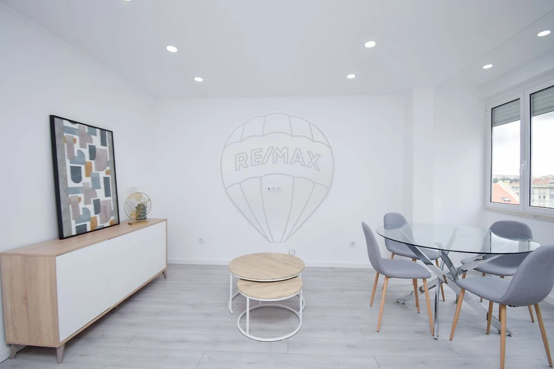 Apartamento T3 para Arrendamento em Benfica Foto 19