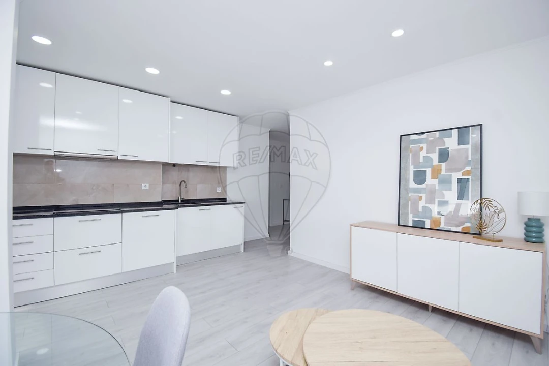 Apartamento T3 para Arrendamento em Benfica Foto 20