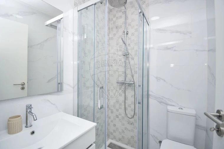 Apartamento T3 para Arrendamento em Benfica Foto 11