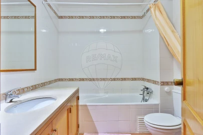 Apartamento T1 para Venda em Guia