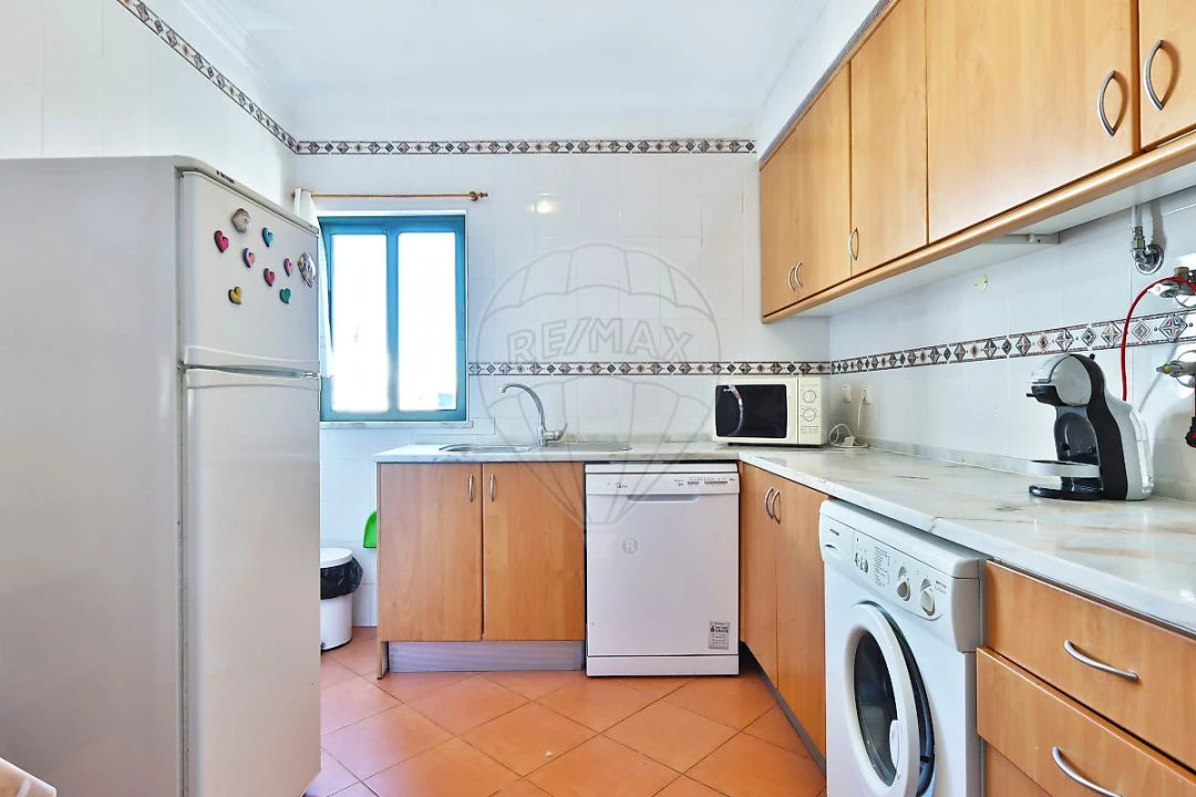 Apartamento T1 para Venda em Guia Foto 4