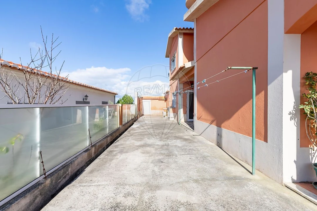 Moradia T4 para Venda em São Pedro da Cadeira Foto 31