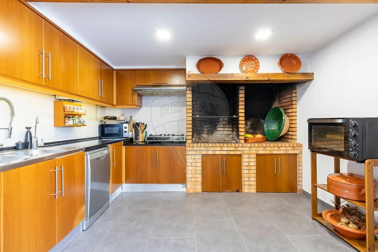 Moradia T4 para Venda em São Pedro da Cadeira Foto 5