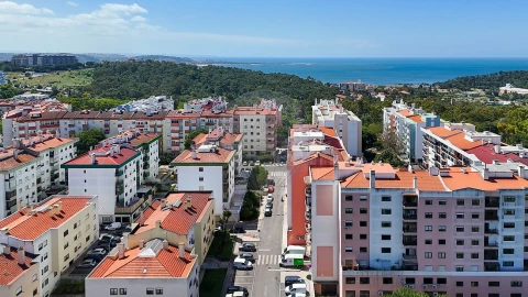 Apartamento T3 para Venda em Algés, Linda-A-Velha e Cruz Quebrada-Dafundo