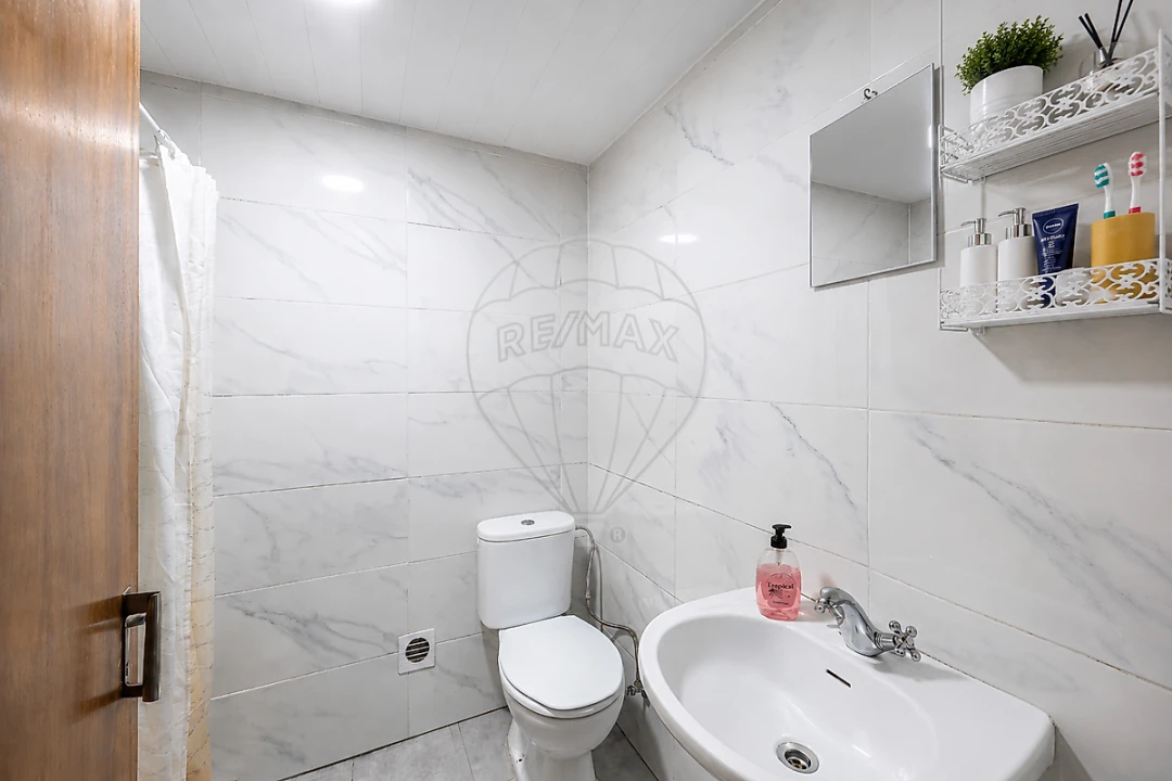 Apartamento T1 para Venda em Massamá e Monte Abraão Foto 5