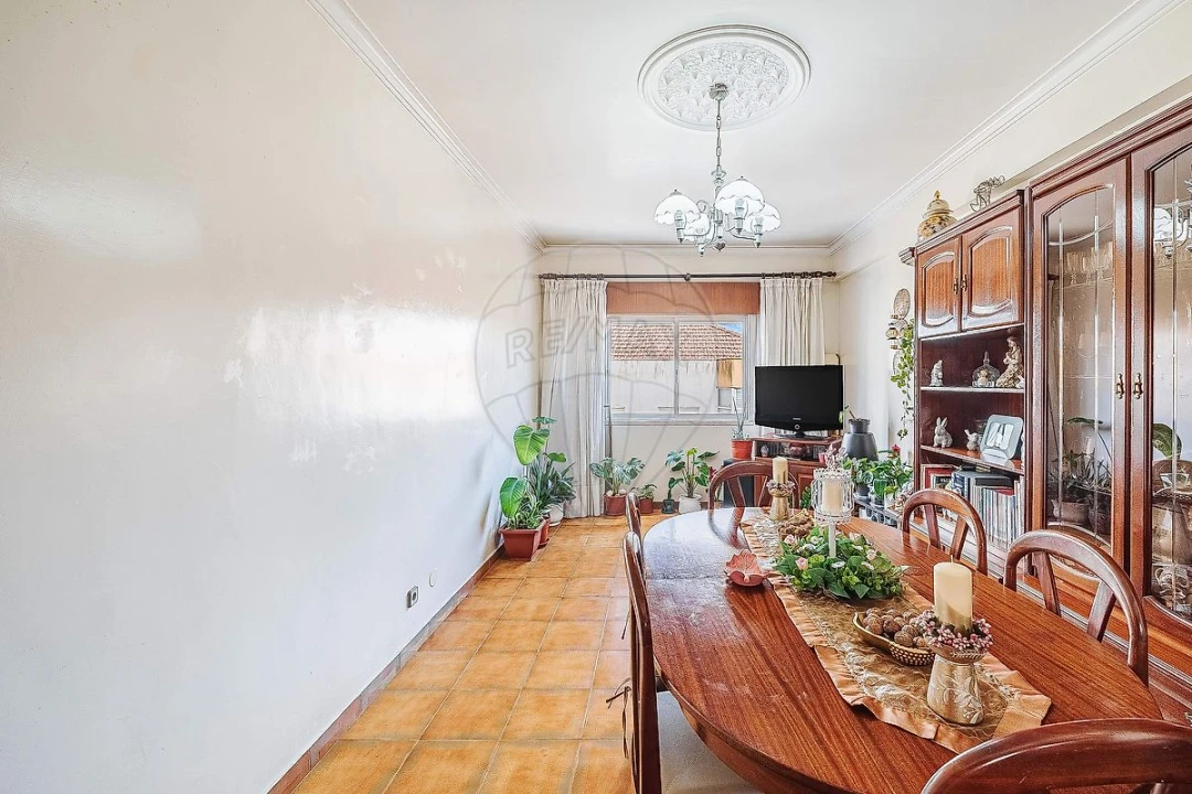 Apartamento T3 para Venda em Cacém e São Marcos Foto 1