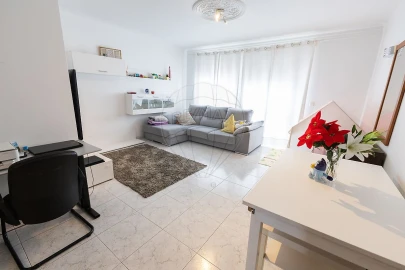 Apartamento T2 para Venda em Carregado e Cadafais
