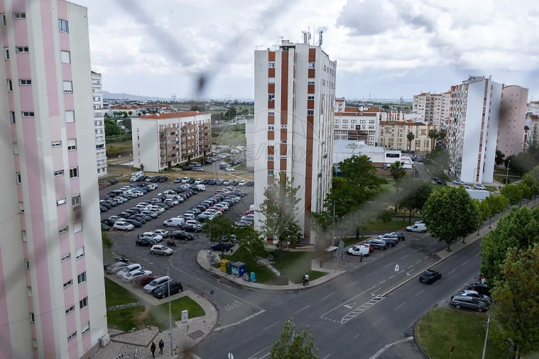 Apartamento T2 para Venda em Carregado e Cadafais Foto 7