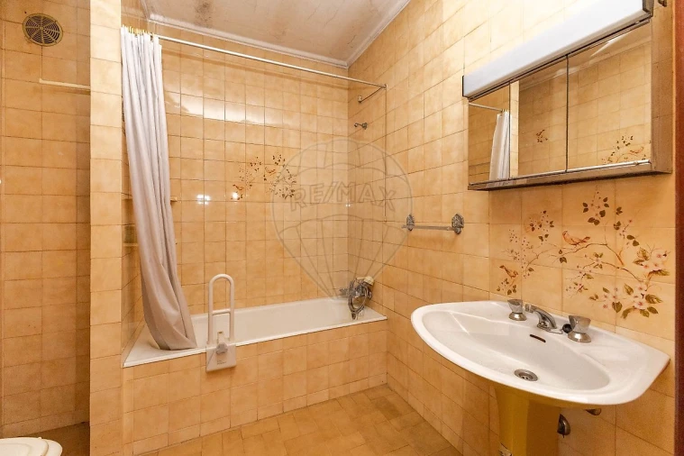 Apartamento T3 para Venda em Espinho Foto 11