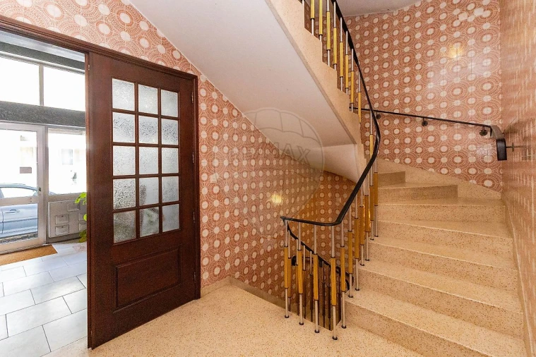 Apartamento T3 para Venda em Espinho Foto 5