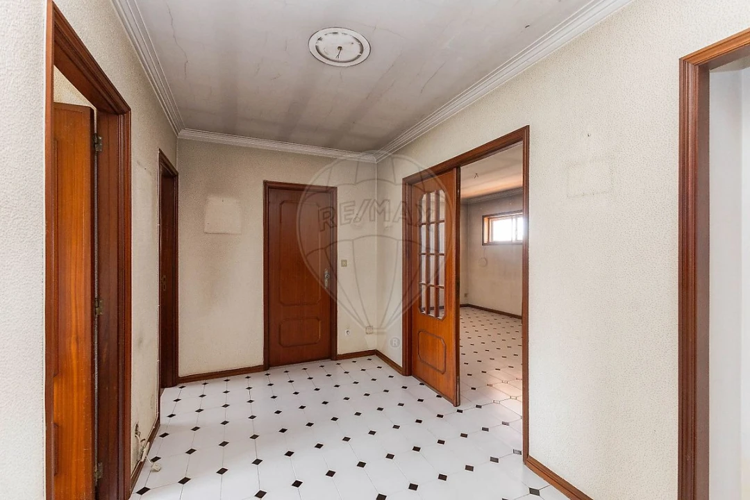 Apartamento T3 para Venda em Espinho Foto 2